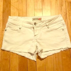 White Paris Blues jean shorts size 7